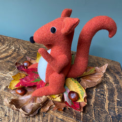 Red Squirrel right side view by cdbdi