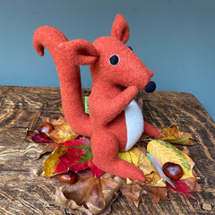 Red Squirrel Wool Soft Toy facing left b cdbdi