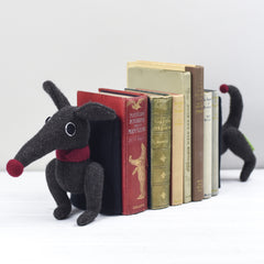 dachshund bookends in brown for large books