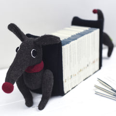 Dachshund bookends for small books in brown by cdbdi